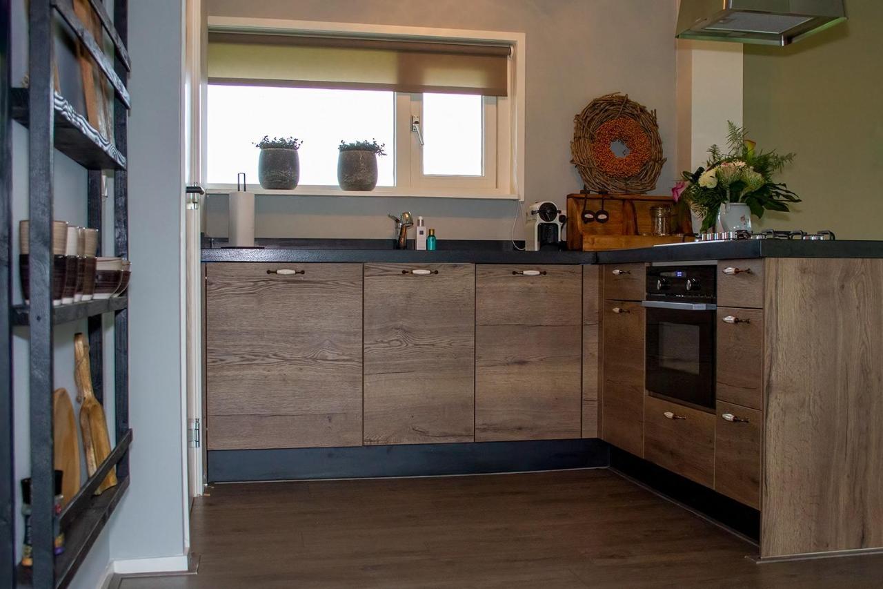Bed En Breakfast The Wooden Wall Marum Exterior foto